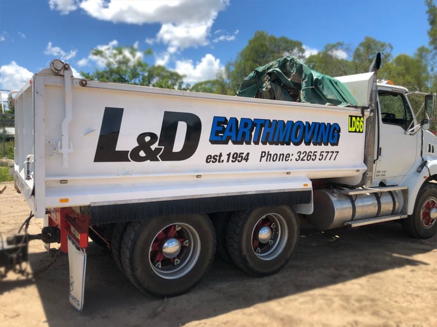 Tipper Trucks Image -5ae1ca895f778