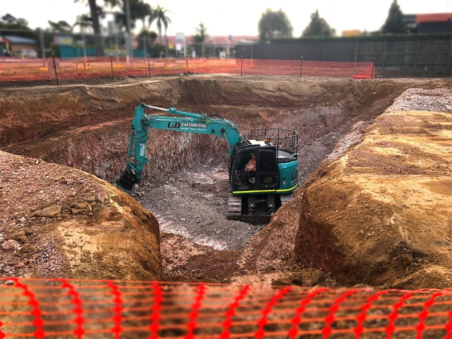 Excavators Image -5b5f095113127