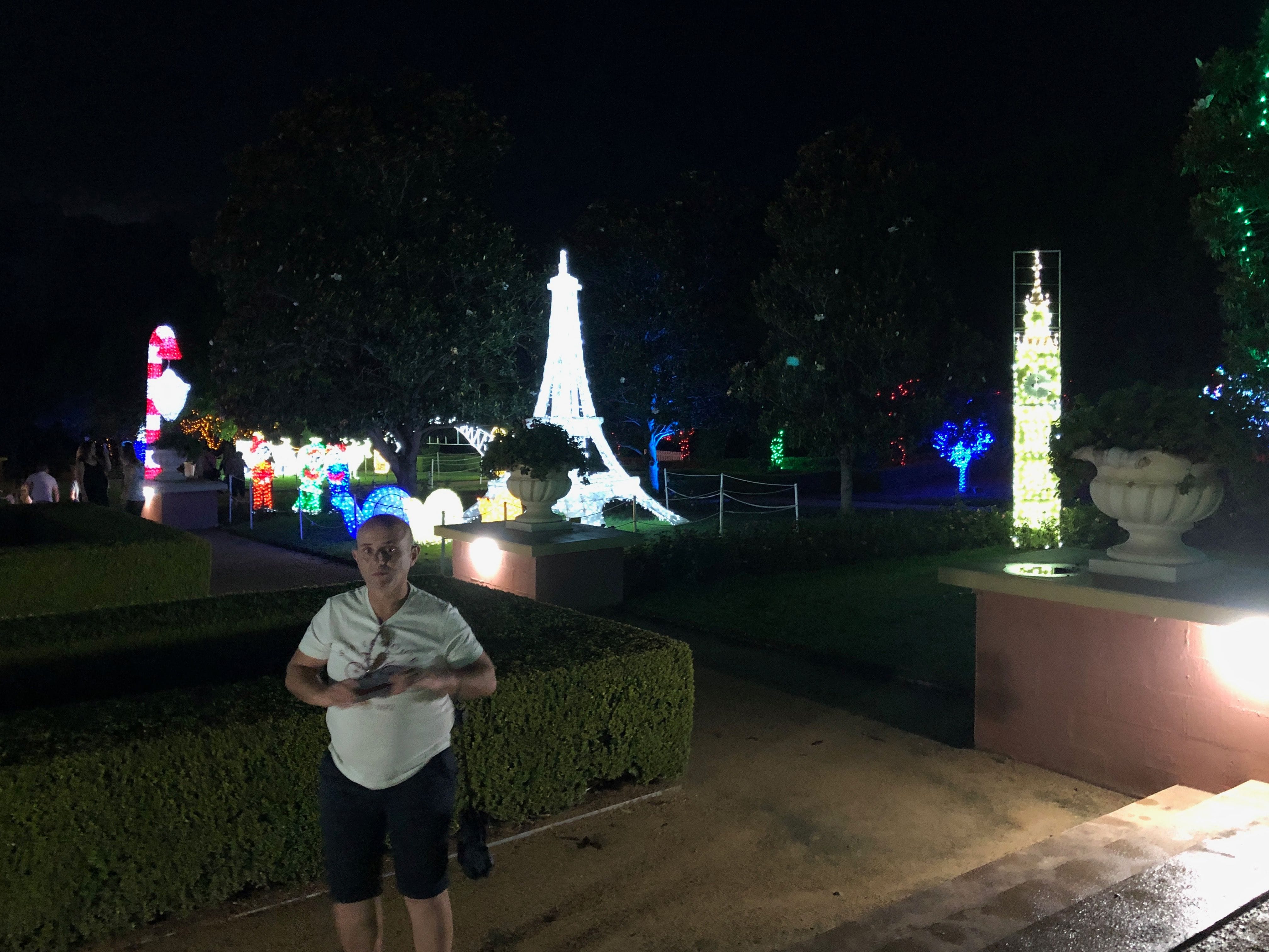 Hunter Valley Gardens Christmas Lights 2018-2019 Public Day Night Tour Image -5c149f4d3a464