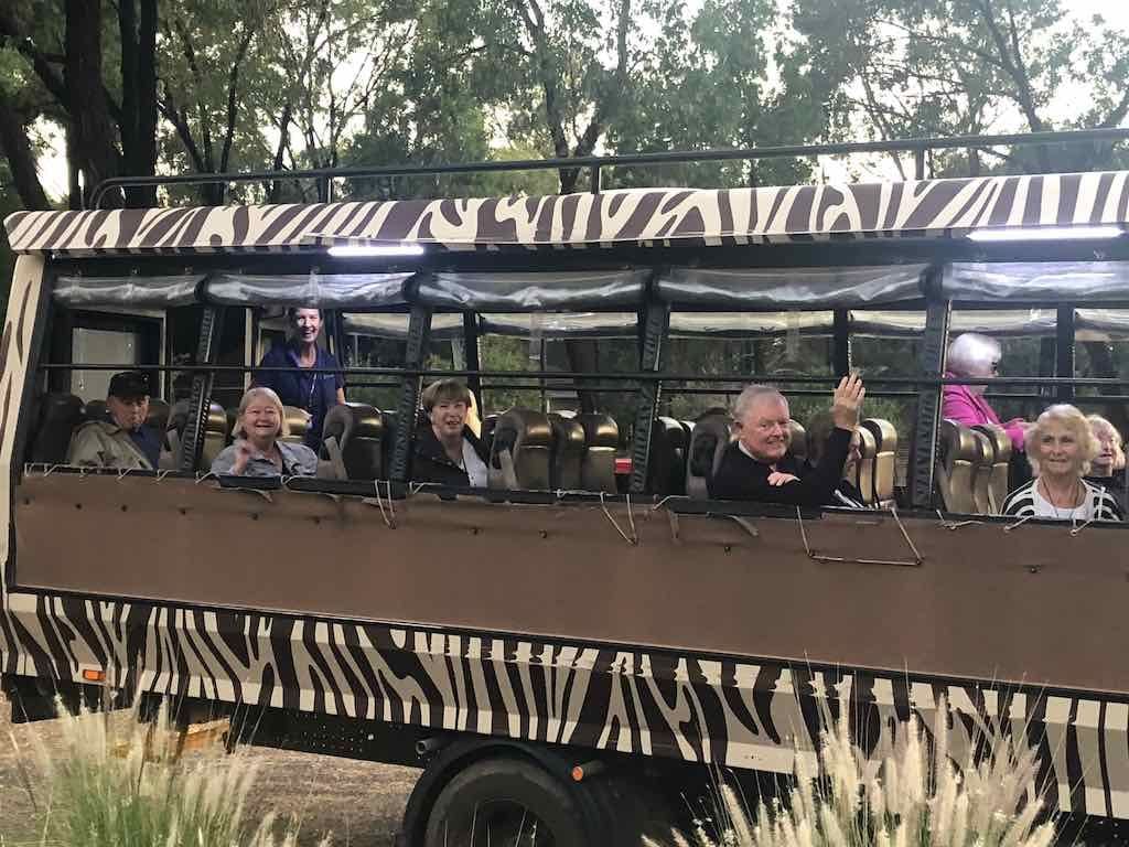 Dubbo Zoo - Zoofari Lodge Tour Dubbo Zoo - Zoofari Lodge Tour