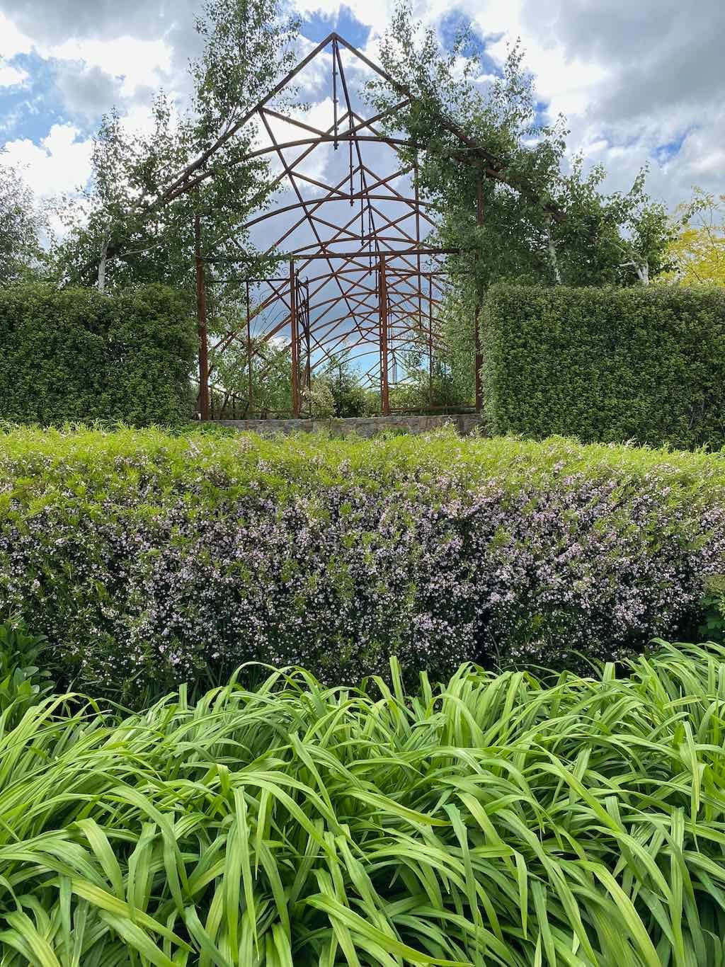 Braymont Gardens Image -637aa26de1887