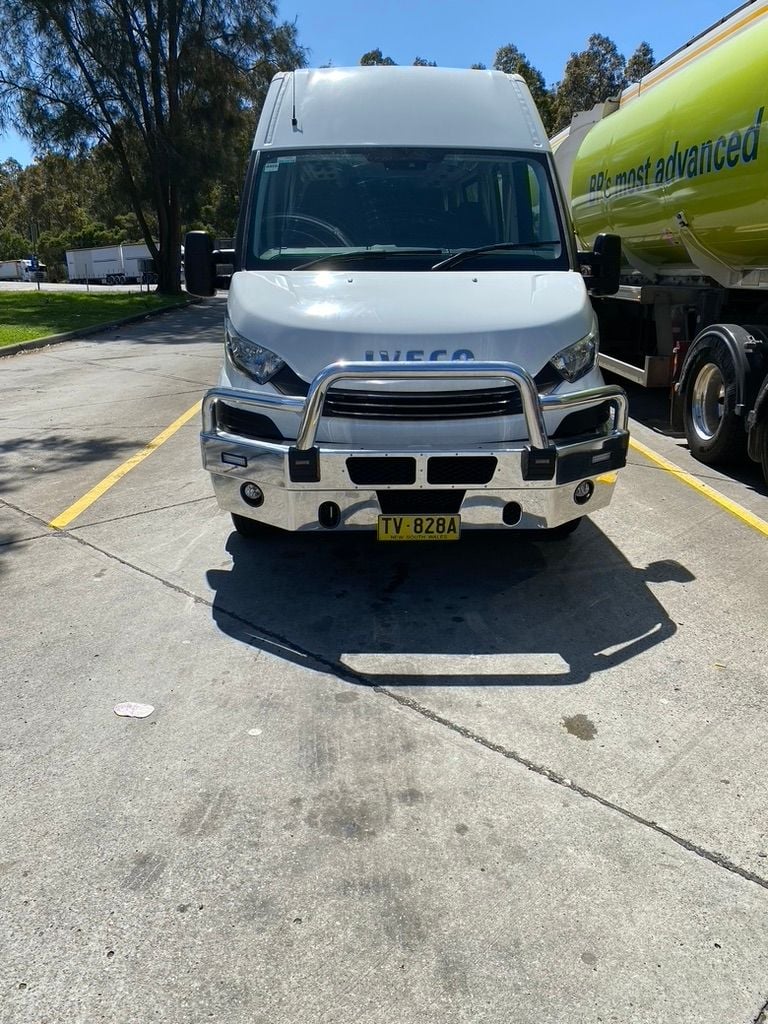 Iveco Daily 2019 Mini Bus 15 Seats + Driver Image -639245f545c7e