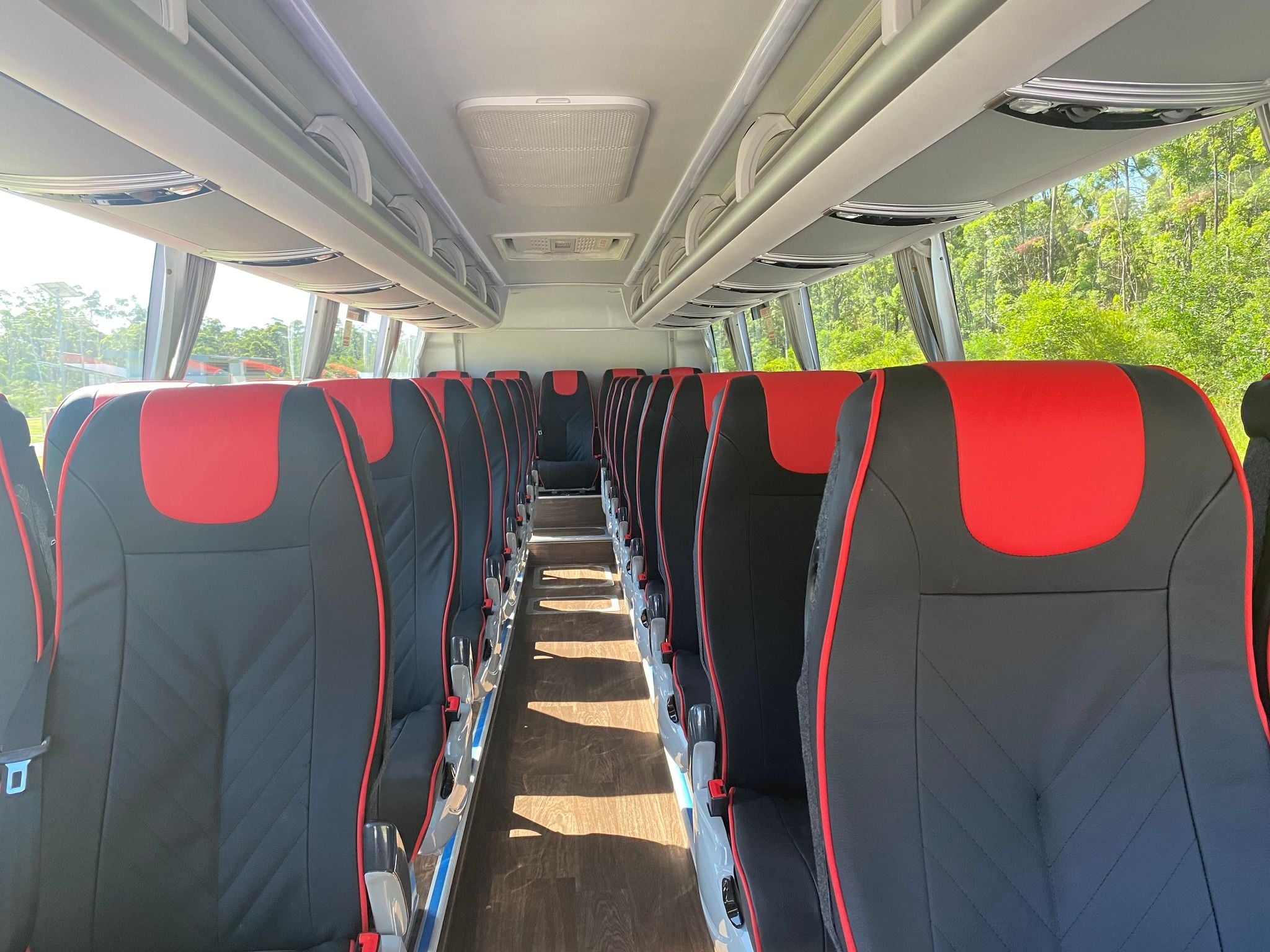 2024 Model 35 Seat Mini Coach Image -65cc55771c493