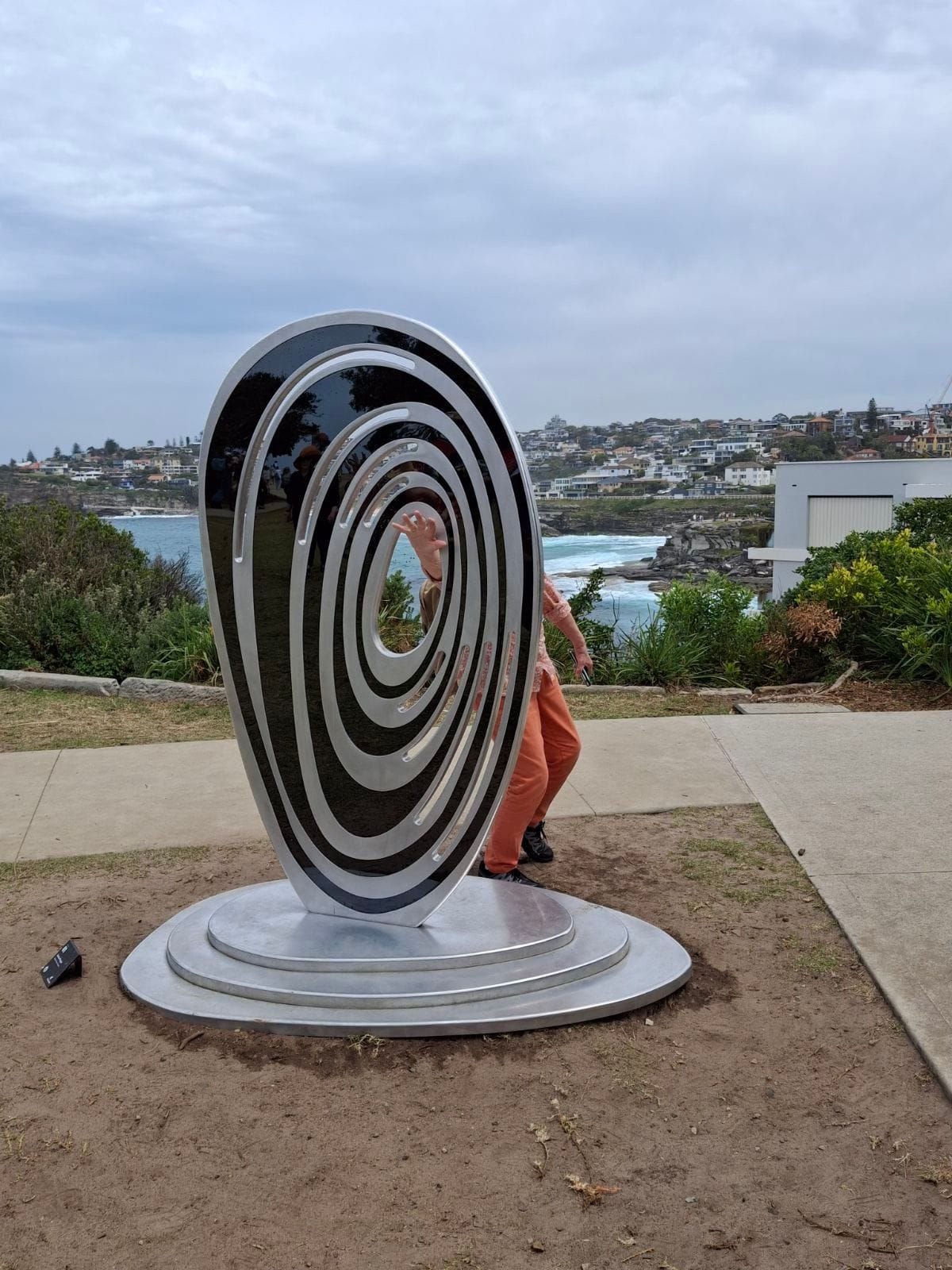 Sculptures by the Sea Public Day tour October 23/10/2024 Image -6719ffd0cfb69