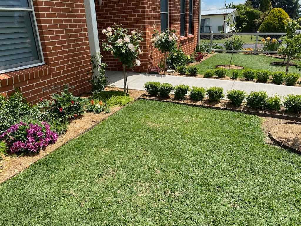 Milthorpe Garden Ramble Image -69142f263aeef