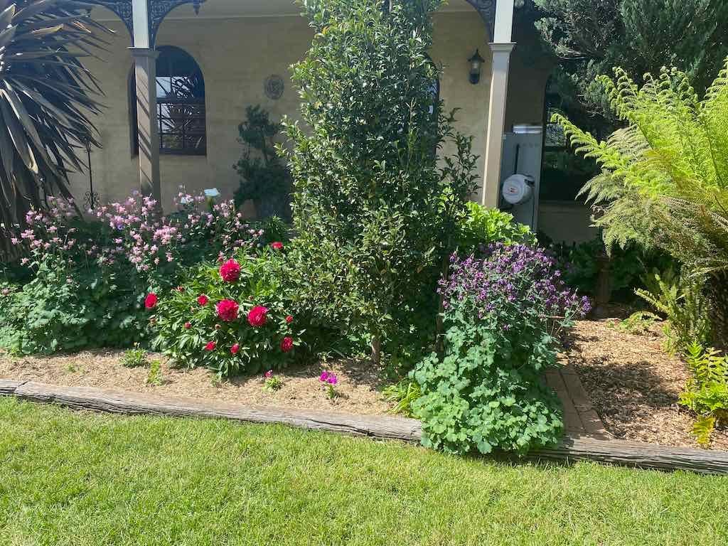 Milthorpe Garden Ramble Image -69142f2d4410f