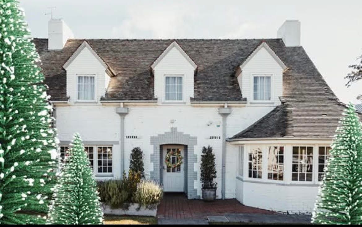 Christmas in July 2026 Camden Valley Inn Image -6a54cb447a079
