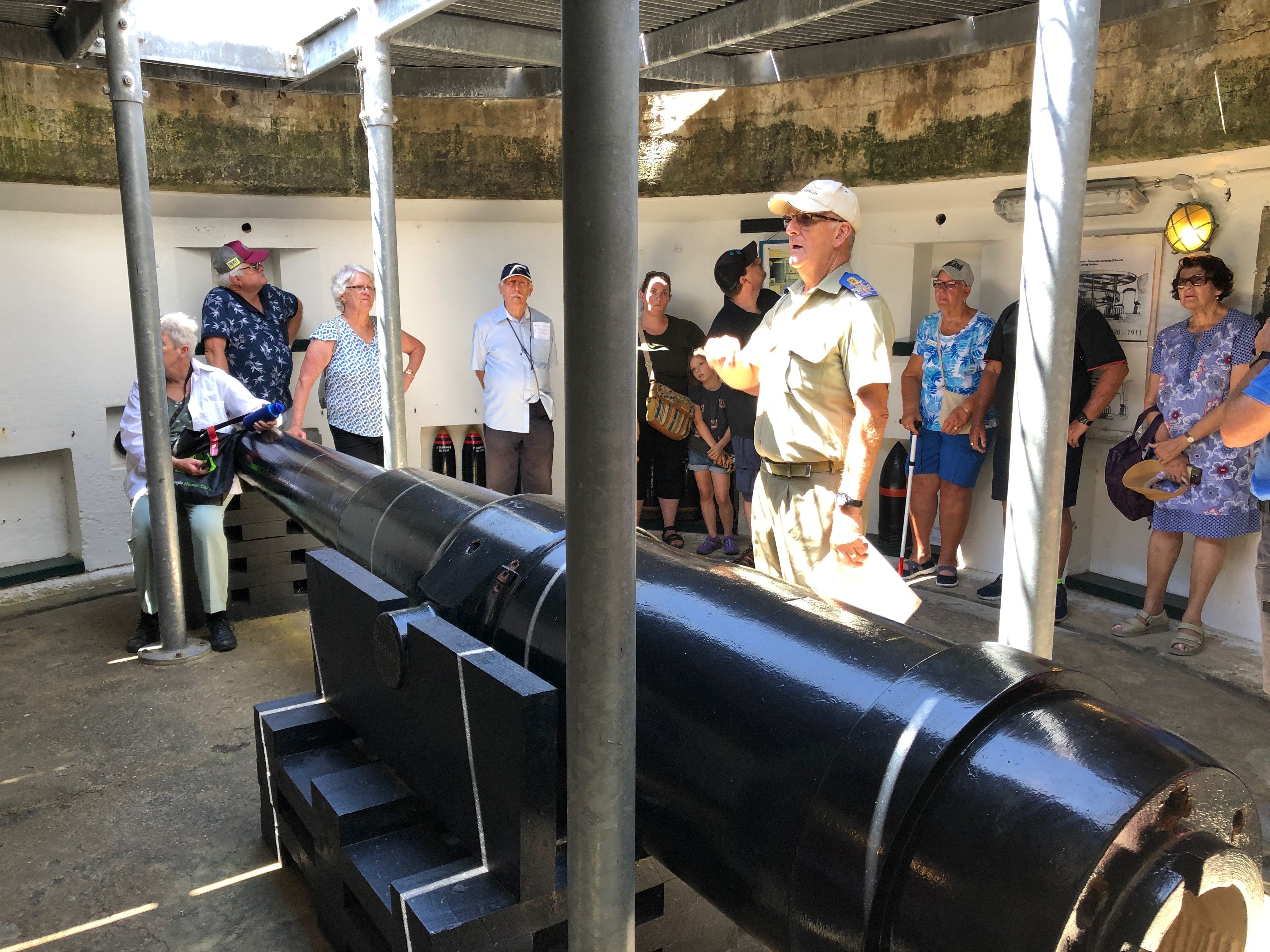Connect Coaches Seniors Day Tours To Fort Scratchley