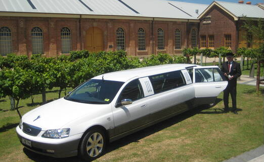 Hunter Valley Wine Tour transport Stretch Limo