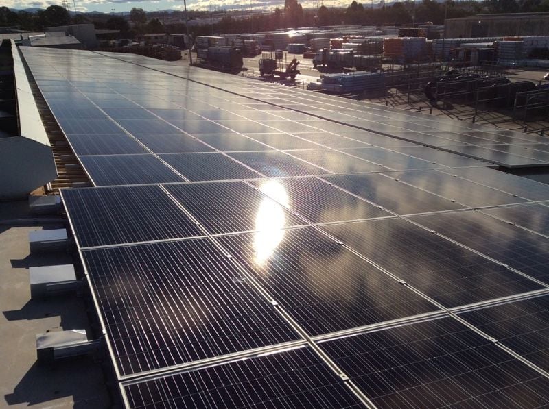 Commercial Solar Image -578f20c788b93