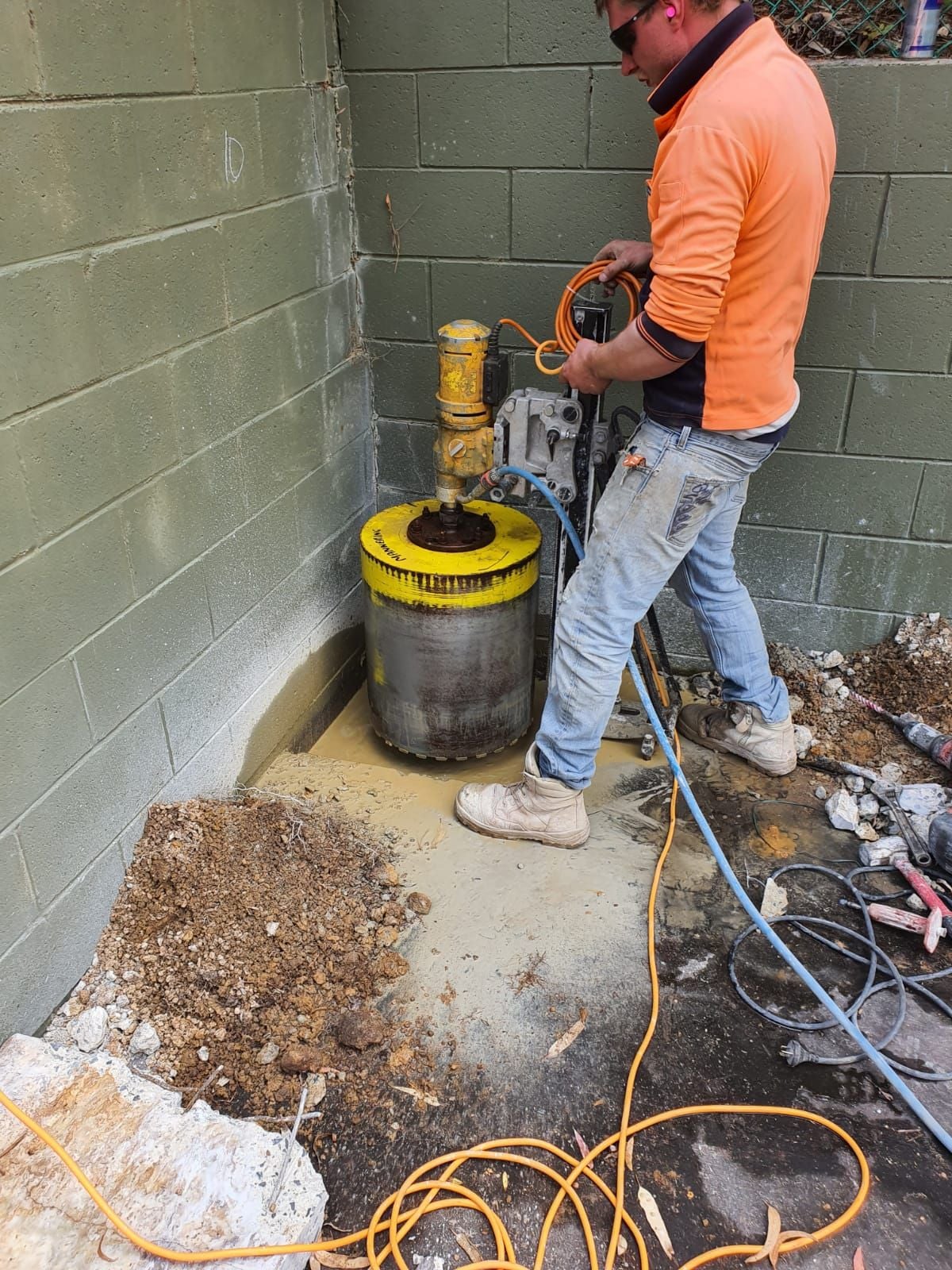 Concrete Cutting Image -5e28ff6071028