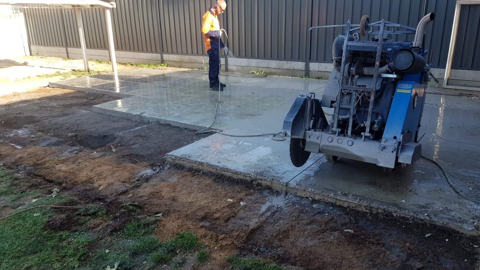 Concrete Cutting Image -5e28ff62233ad