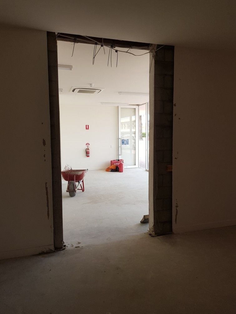 Concrete Cutting Image -5e290efa554a2