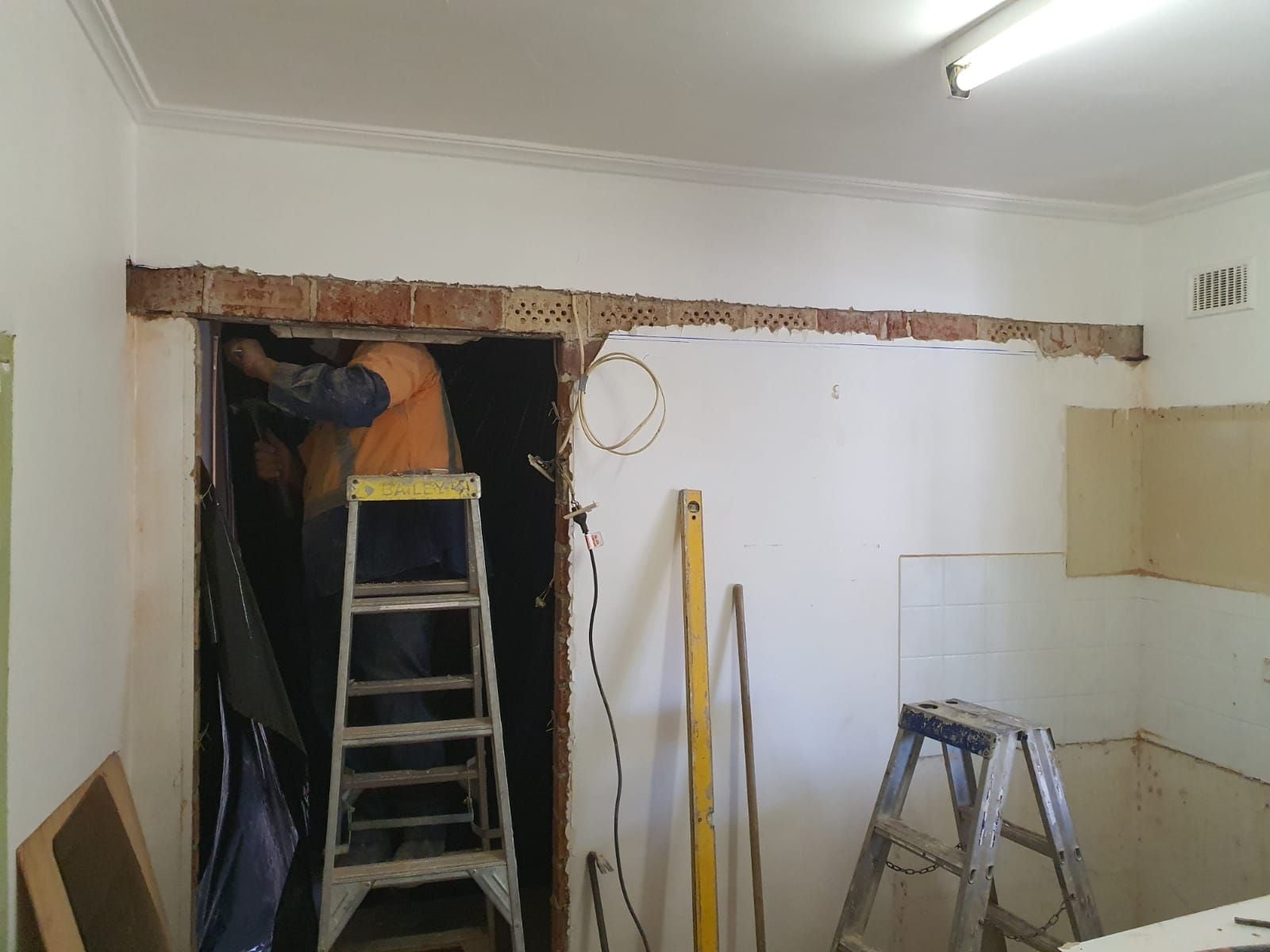 Concrete Cutting Image -5e5d779e71461