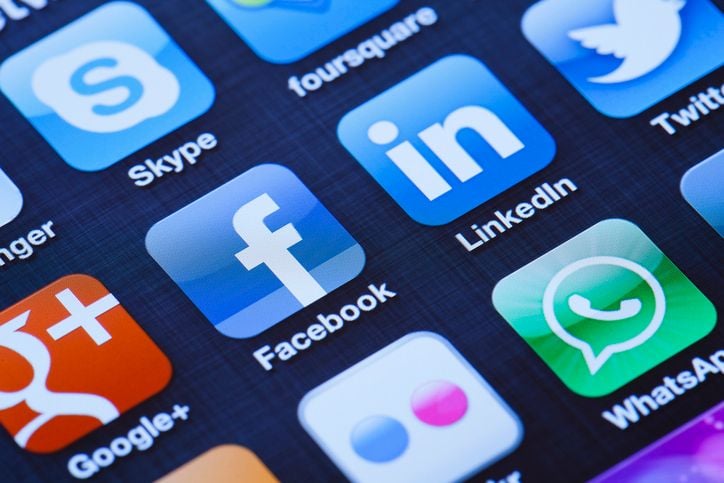 How to Succeed with Facebook Advertising How to Succeed with Facebook Advertising