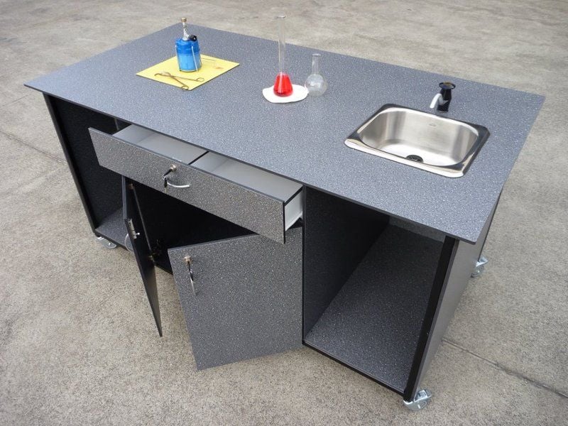 Mobile Demonstration Bench