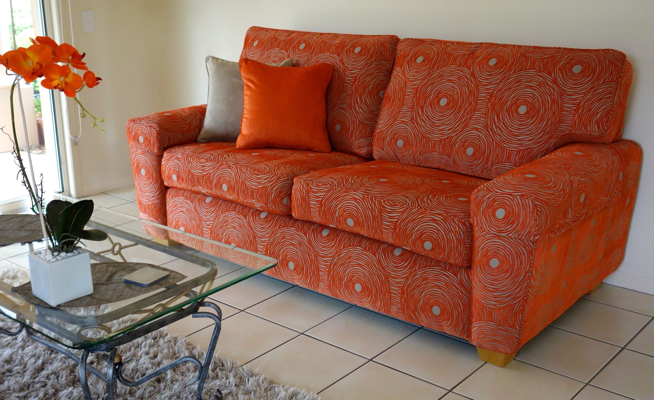 UPHOLSTERY & REUPHOLSTERY FURNITURE Image -65a88944cc435