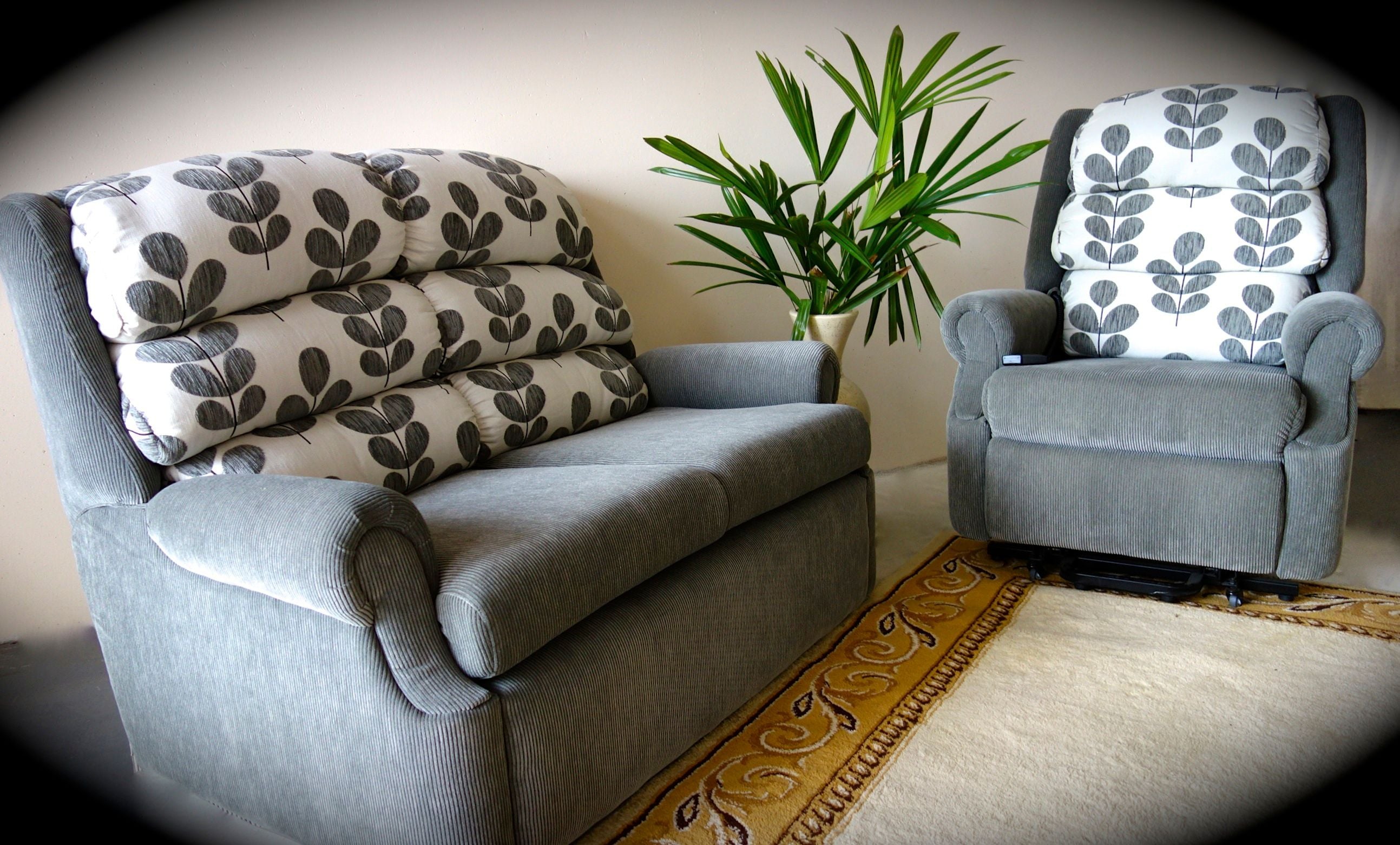 Two Seater recliner chair Two Seater recliner chair