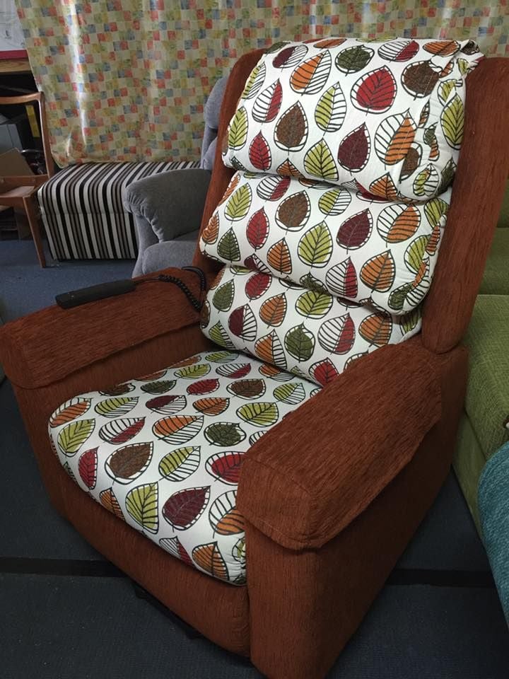 ELECTRIC LIFT CHAIRS AND RECLINERS Image -65b85ef4915c6