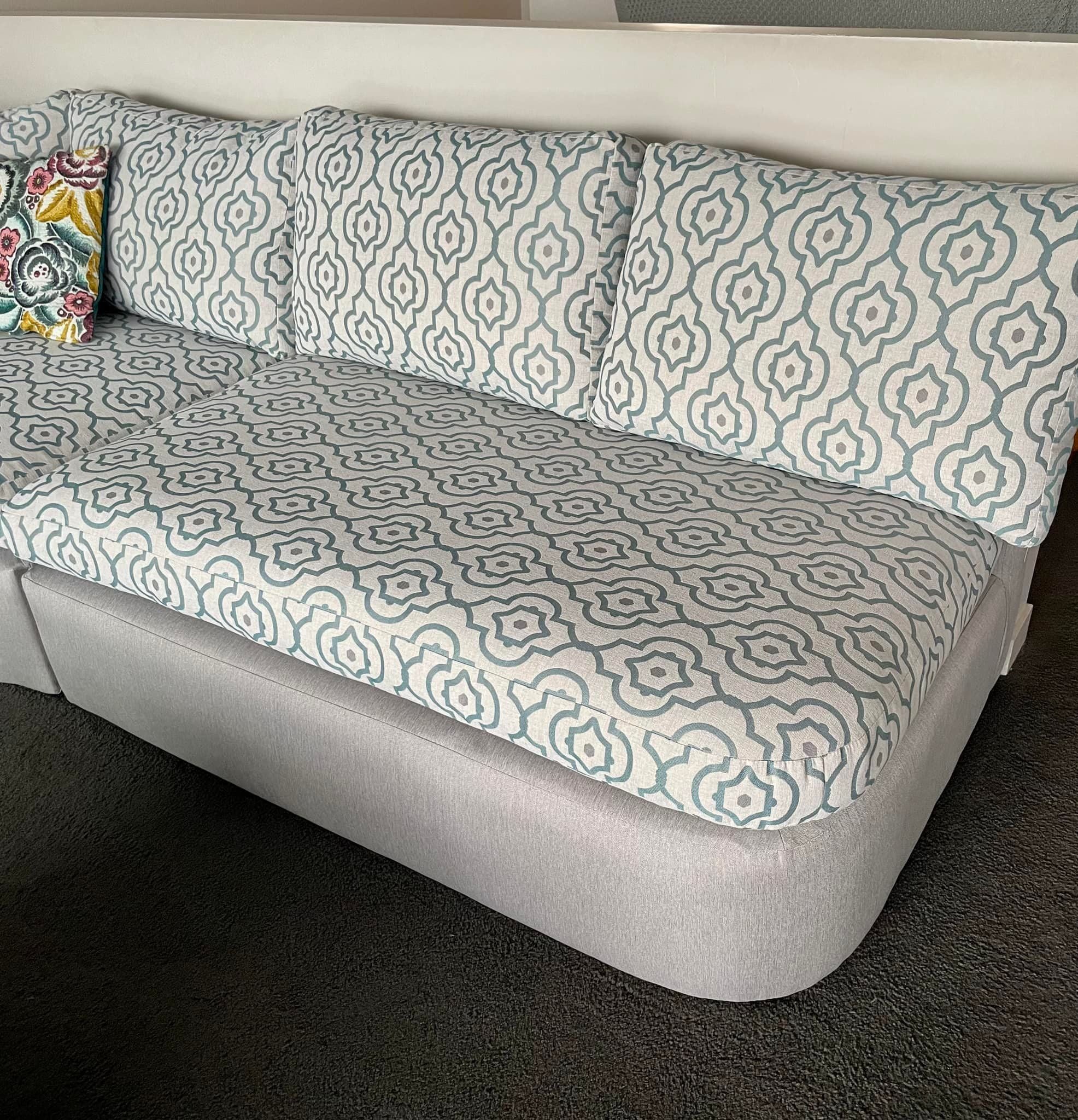 UPHOLSTERY & REUPHOLSTERY FURNITURE Image -65b8781d854ce