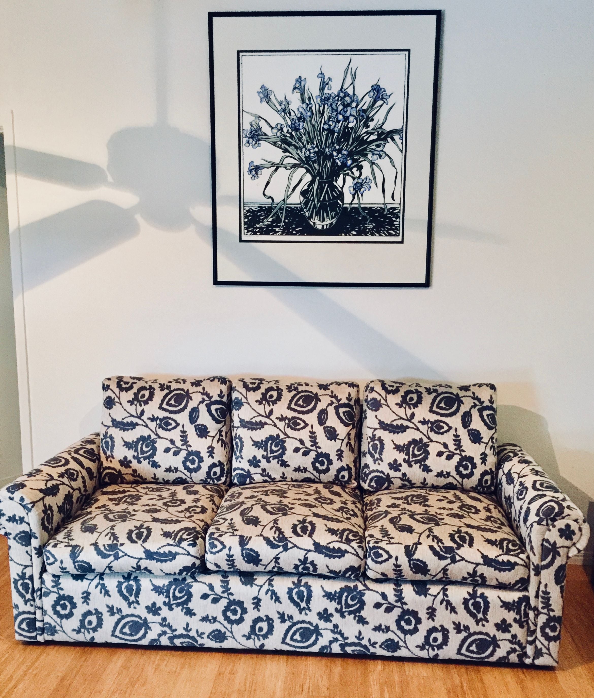 Floral Lounge LOUNGE SUITES - OCCASIONAL CHAIRS - OTTOMANS - BED HEADS Image -65b9b960ceeee