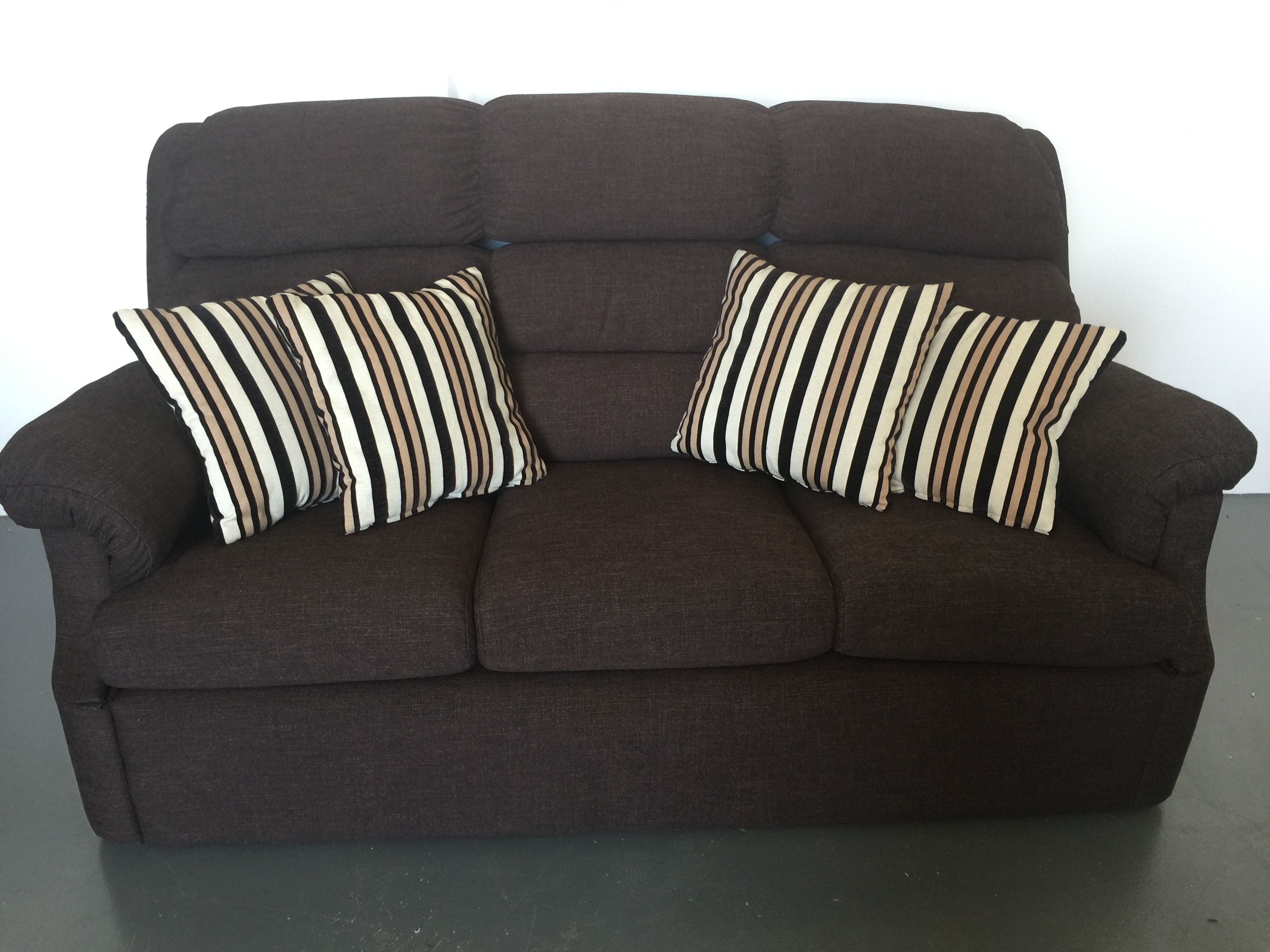 Lounge LOUNGE SUITES - OCCASIONAL CHAIRS - OTTOMANS - BED HEADS Image -65b9b9a81b6a8