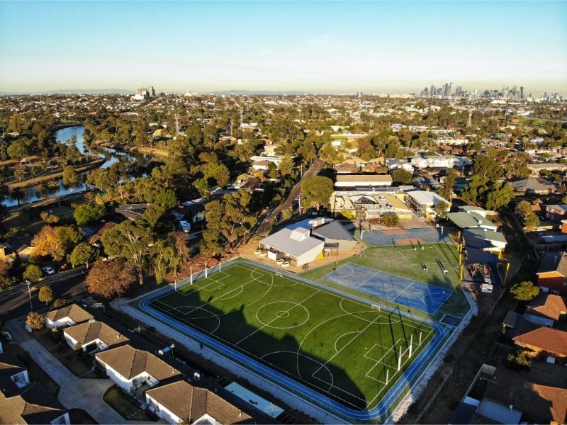 St Margaret's Primary School Image -5cdd093365068