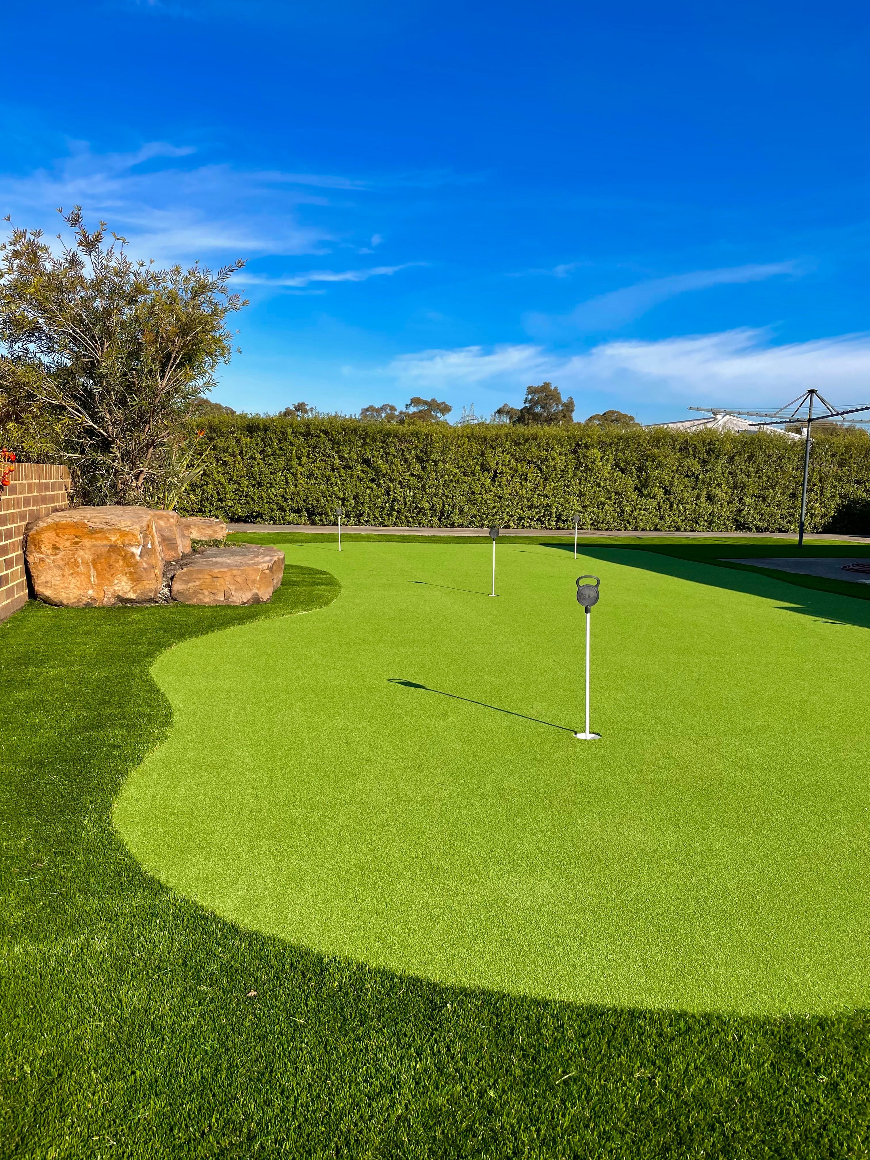 Synthetic Grass Putting Greens Image -678f266992110