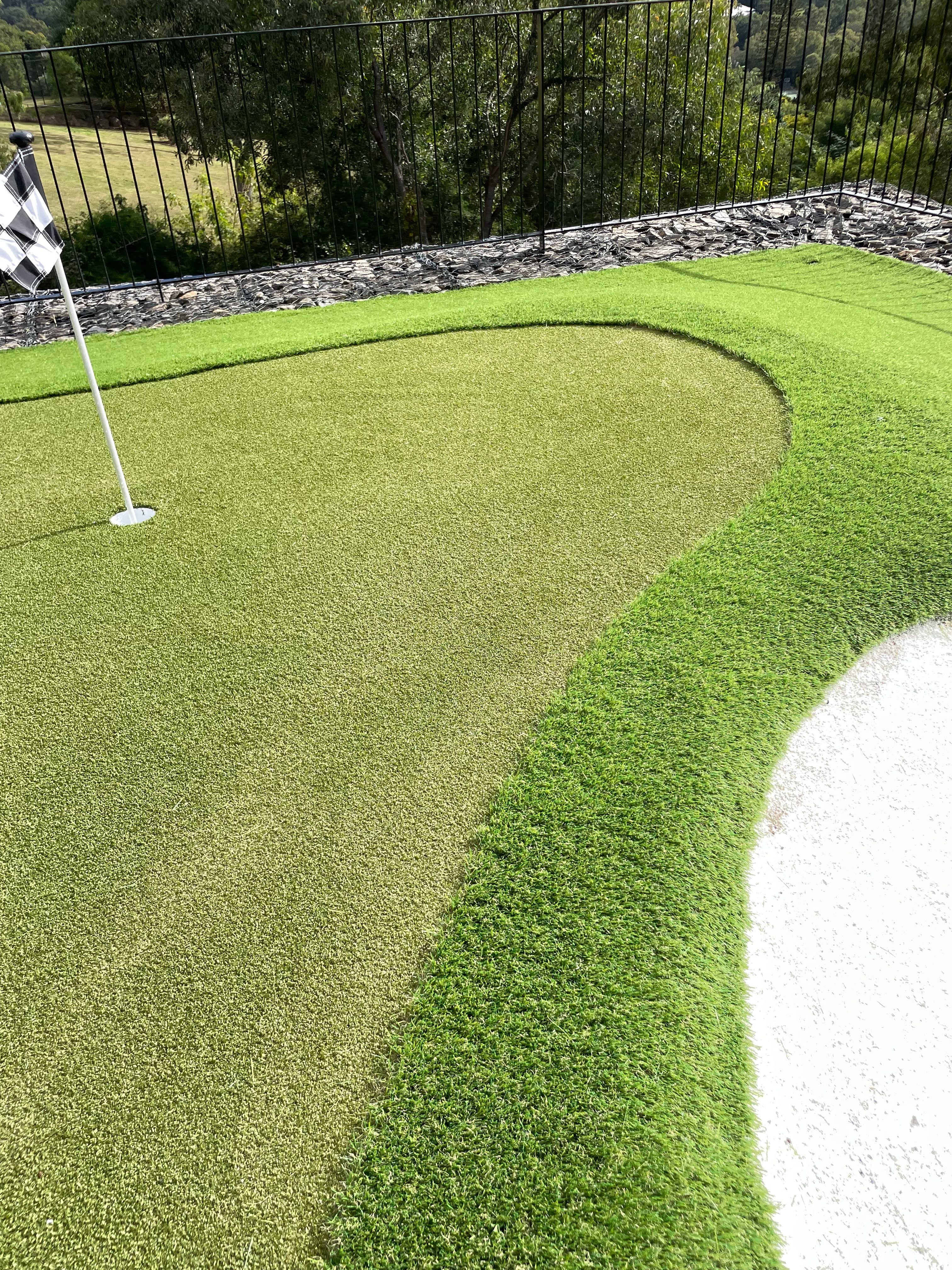 Synthetic Grass Putting Greens Image -678f2f0eca08b