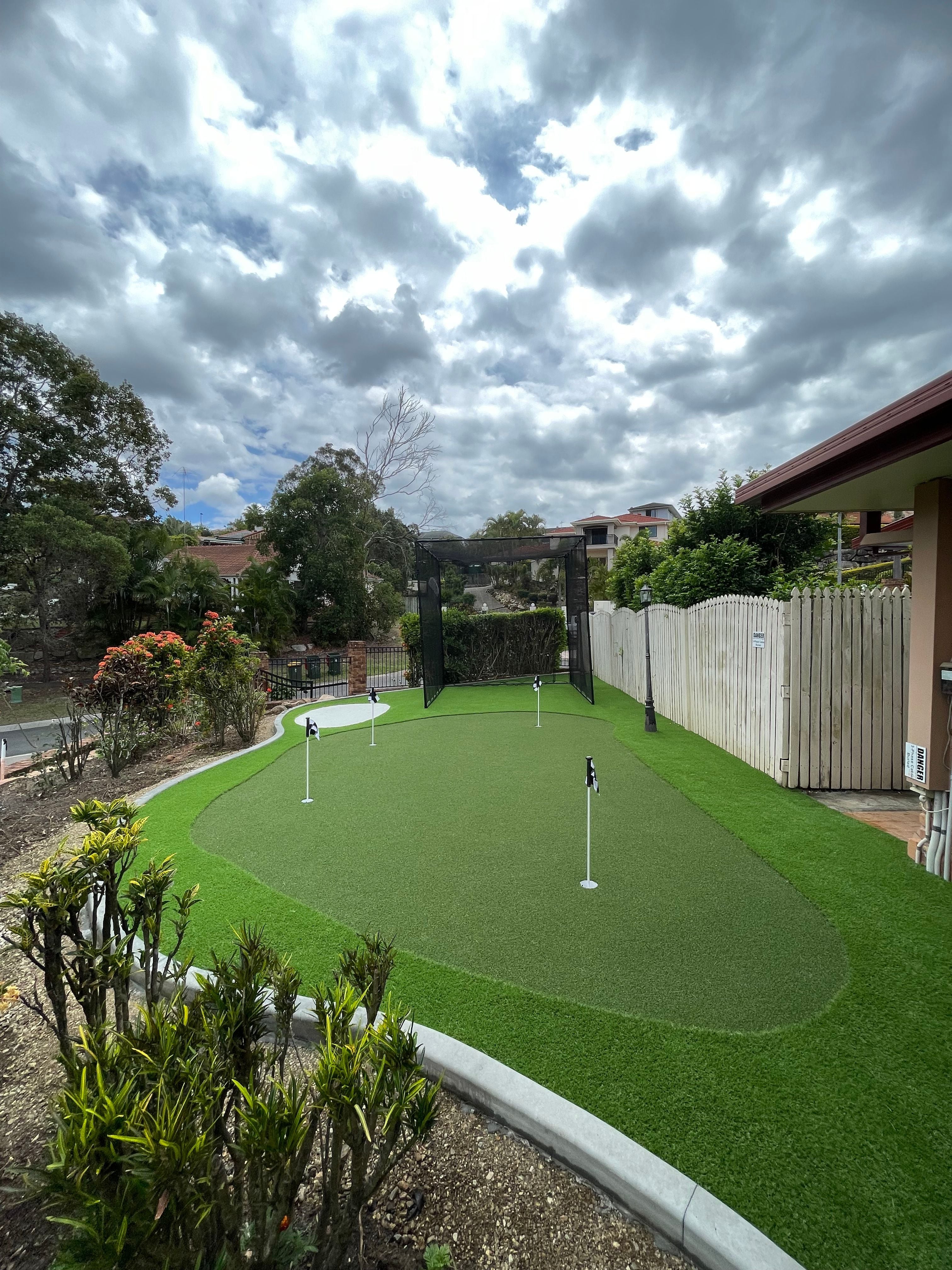Synthetic Grass Putting Greens Image -678f2f1031c13