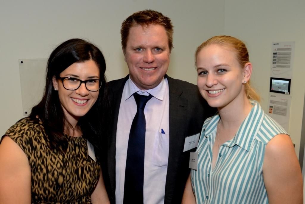 September 2014 Awards Presentation sponsored by Griffith University Image -542dd10904663