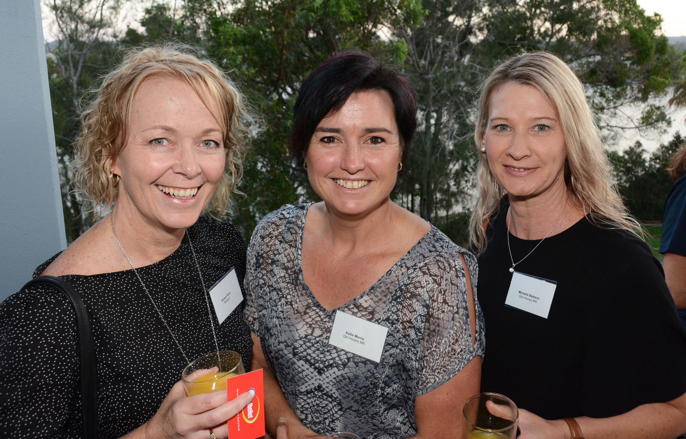 October 2017 Awards hosted by OntheNet Image -59f5739a9f653