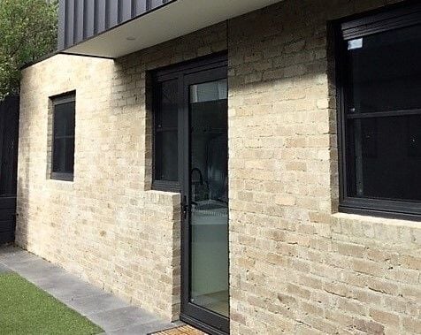 Coach House Grey Bricks