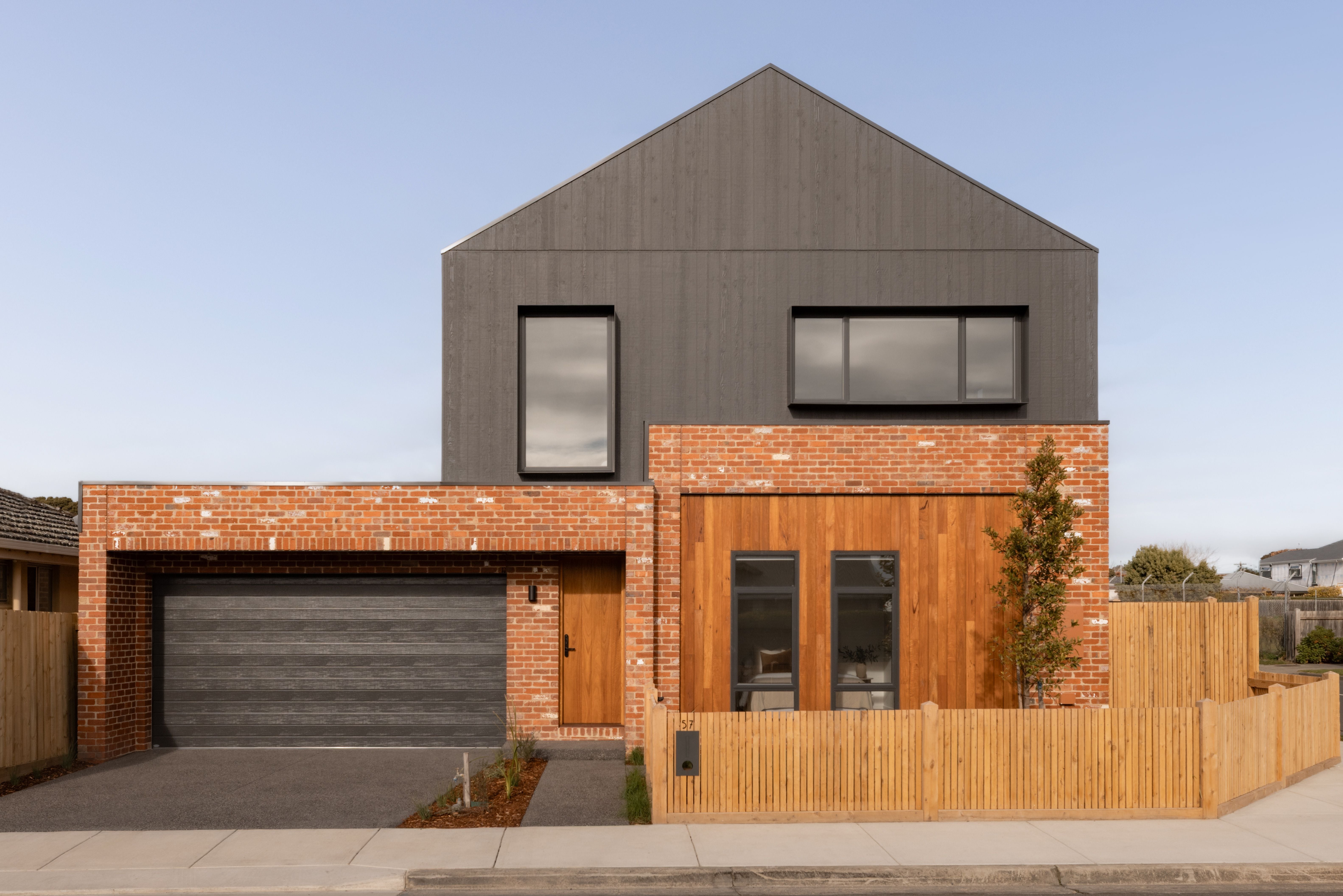 Face Red Bricks ID Property Group - Face Red