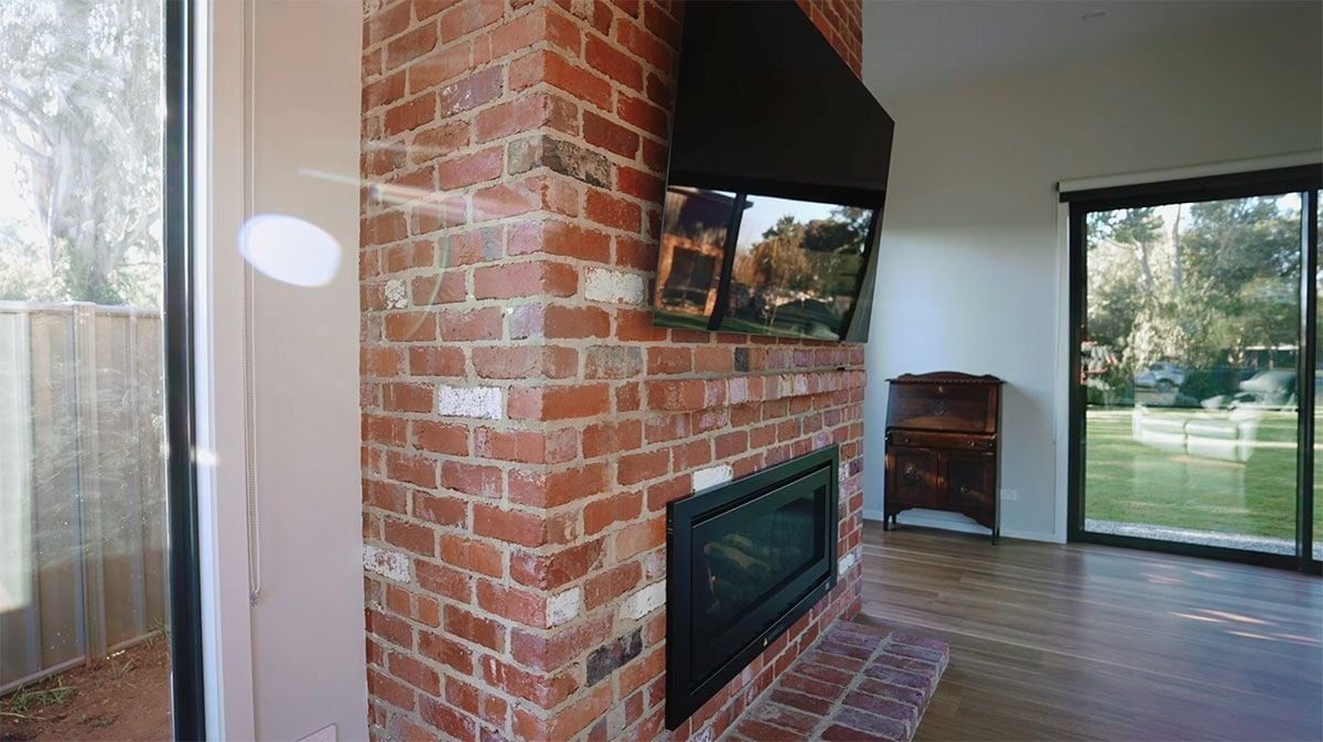 Brick Fireplaces Image -6a28937446ba8