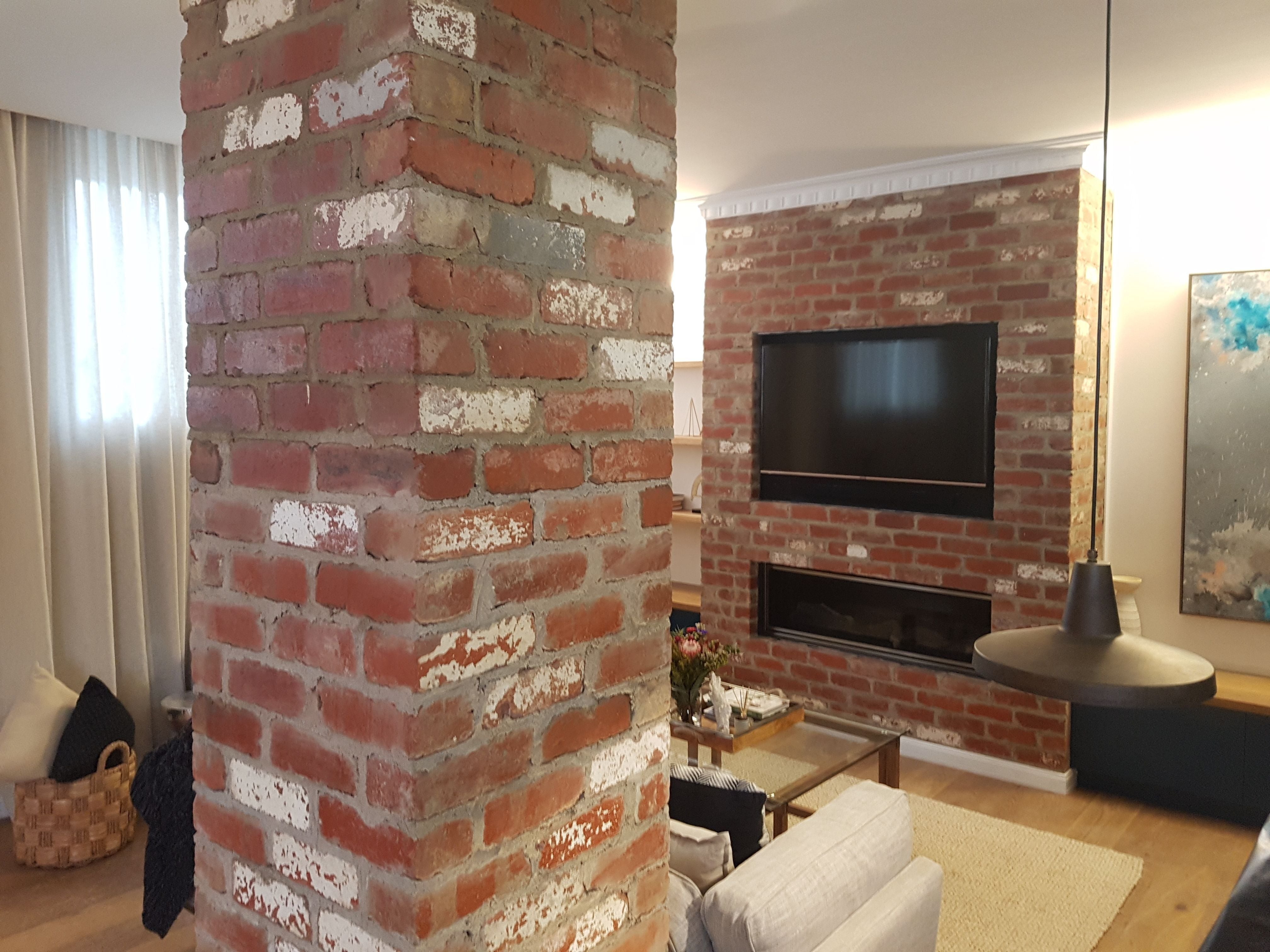 Brick Fireplaces Image -6a28939d190fe