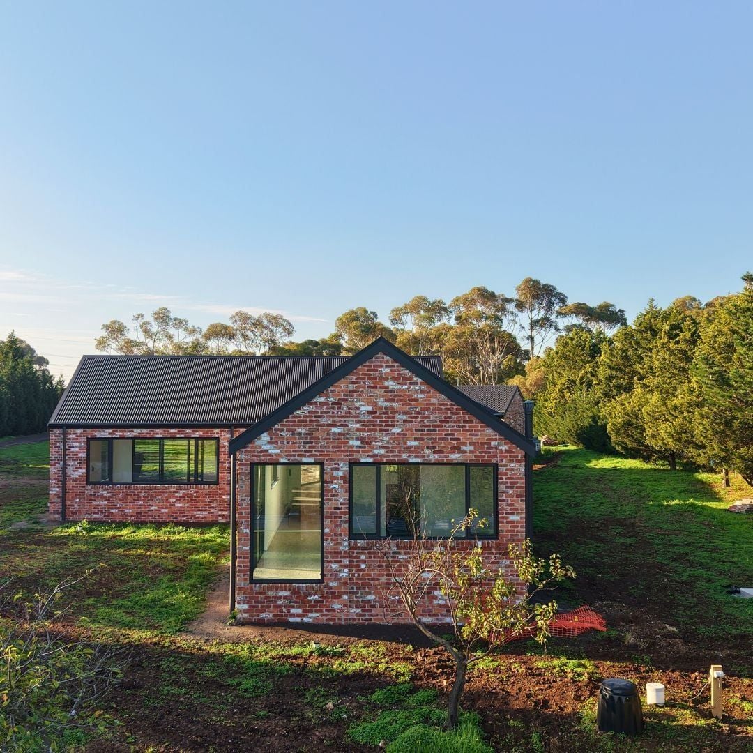 Derbyshire Homes - Rustics and Clinkers Image -6abf254fdbd62