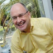 AVESCO RACES AHEAD WITH EXPANSION