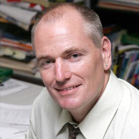 BULLETIN EDITOR STEPS DOWN