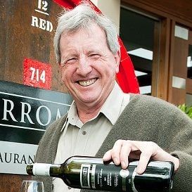 CHEERS ALL ROUND AS MORRIS BUYS SIX PUBS