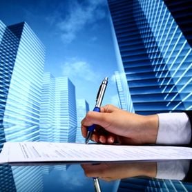 TWO-THIRDS OF BUSINESSES FAIL TO PAY BILLS