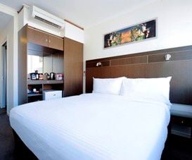MANTRA GROWS BRISBANE NETWORK