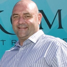 OAKS TO MANAGE MON KOMO APARTMENTS