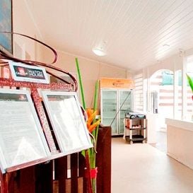 CAIRNS COURTHOUSE HITS MARKET IN LANTERN'S SALE BLITZ
