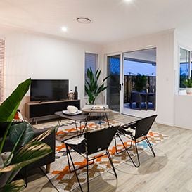 PERRY HOMES MASTERS LIVING LARGE