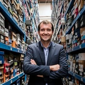 THE ONLINE SHOE RETAILER WHICH IS HAPPY TO EMBRACE AMAZON