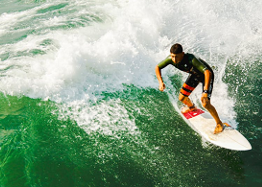 SURFSTITCH MAJOR SHAREHOLDER CALLS FOR REMOVAL OF CHAIRMAN SAM WEISS