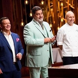NETWORK TEN GOES INTO ADMINISTRATION AFTER BILLIONAIRES BAIL ON FUNDING LOAN