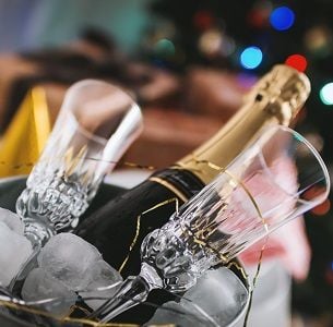 Plan a fabulous end of year party with your colleagues