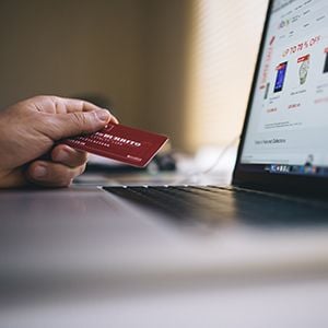 Macquarie axes gambling, ups the ante on overseas spend